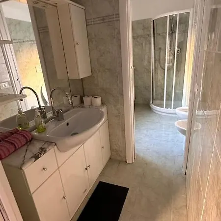 Edens House Con Parcheggio Privato Gratuito Apartment Rapallo