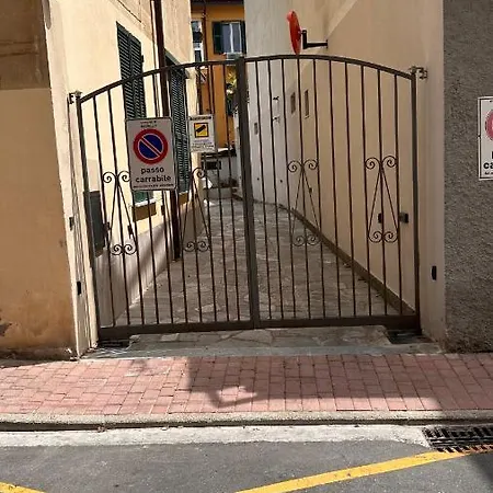 Apartment Edens House Con Parcheggio Privato Gratuito Rapallo